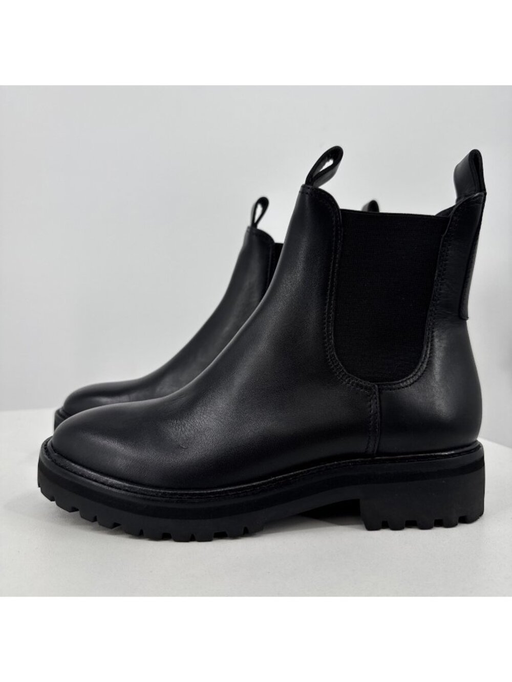 Everlane The Lug Chelsea Boot in Black sz 7.5 Women's Leather Ankle Chunky Sole